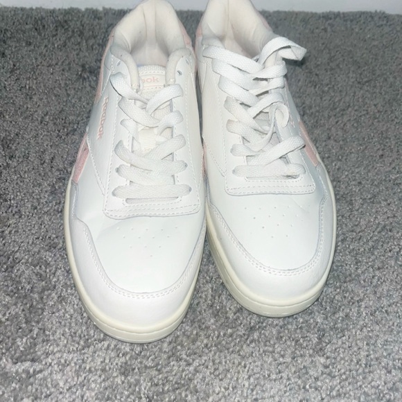 NWOT Reebok Classic White and Pink Shoes - Picture 1 of 4